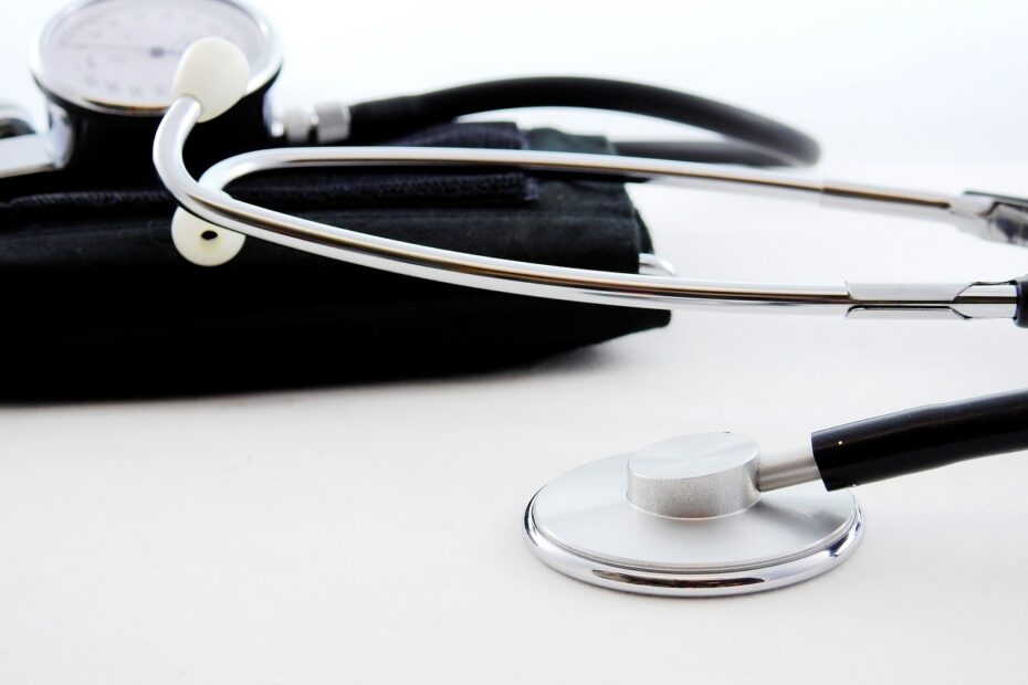 blood pressure, stethoscope, medical-1584223.jpg